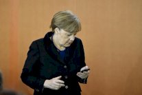 ترامب وميركل يشددان على اهمية حلف الاطلسي