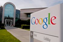 شركات التكنولوجيا تطعن بقرار ترامب بشأن الهجرة