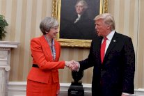 تشرشل يعيد ترميم علاقات لندن وواشنطن