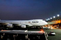 إيران ترد بالمثل وتمنع دخول الأميركيين