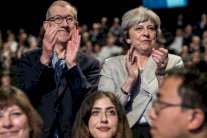 ماي تعلن خططا لـ 