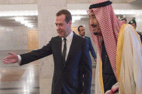 الملك سلمان: على إيران الكف عن سياسة 