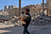 مقتل 14 مدنياً في غارات روسية قرب الميادين في شرق سوريا