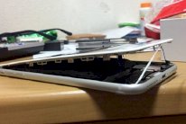 عدوى إنفجار الهواتف تنتقل من سامسونغ إلى آبل!