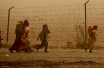 ماتيس: سنقبل استسلام داعش بالرقة