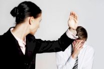 رجال يضربون زوجاتهم ونساء يضربن أزواجهن في ألمانيا