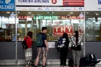 تركيا توقف اصدار تأشيرات للاميركيين باستثناء الهجرة