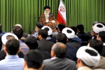 خامنئي: إن مزقوا الاتفاق