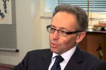 تكليف المحافظ سيباستيان كورتز تشكيل حكومة في النمسا