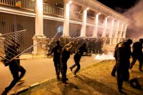 صدامات خلال زيارة لماكرون الى غويانا الفرنسية