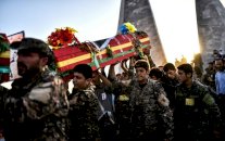 73 قتيلاً في معارك دير الزور بين قوات النظام وداعش