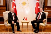 أردوغان للعبادي: نعم لمواجهة الاستفتاء.. ولا لحزب العمال بكردستان