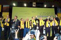 الحركة الشعبية المغربية تتمسك بحكومة العثماني