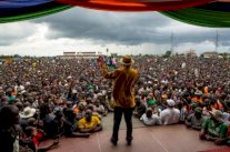 فتح مراكز الاقتراع في كينيا في انتخابات رئاسية تقاطعها المعارضة