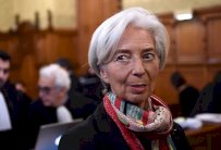 لاغارد تحذر من ان العالم 