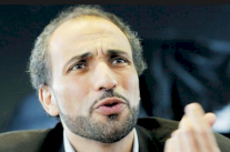 طارق رمضان يندد بحملة افتراءات بعد شكويين بحقه بتهمتي اغتصاب