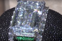 معرض في دبي يكشف عن أكبر ماسة نقية في العالم