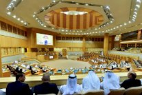 الإمارات تقر قانون يحظر الترويج للفكر المتطرف بالمساجد