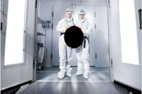 طلاء أسود يحول كل جسم إلى عدم