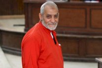 محكمة مصرية تؤيد الحكم بالسجن المؤبد على زعيم الإخوان