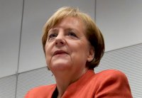 ميركل تبدي استعدادها للترشح في حال اجراء انتخابات مبكرة
