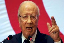 توقيف شخصين متهمين بنشر شائعة وفاة السبسي