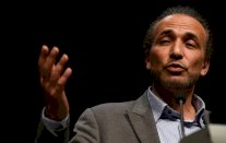 وضع متهمة طارق رمضان باغتصابها تحت حماية أمنية في فرنسا