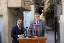 السيستاني لحصر السلاح بالدولة وابعاد الحشد عن الانتخابات