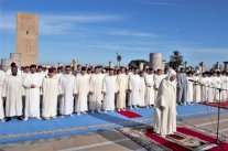 إقامة صلاة الاستسقاء بمسجد حسان في الرباط بحضور ولي العهد