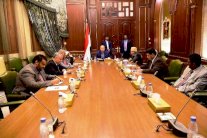 الحكومة اليمنية: لنتوحد جميعا في مواجهة الحوثيين