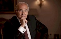 أحمد شفيق يعيد النظر بالترشح للانتخابات الرئاسية