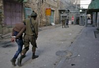 قتيلان أحدهما مُقعد خلال مواجهات شرق غزة