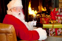 بابا نويل بدين... يعاقر الخمرة ومصاب بالنقرس!
