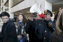 مجلس الشيوخ الاميركي يقر خفض الضرائب ويفتح الطريق لانتصار سياسي كبير لترمب