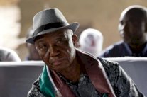 ليبيريا تختار رئيسها في جولة انتخابية ثانية بعد عطلة الميلاد