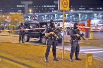 اعتقال أربعة بشبهة الإرهاب في هولندا