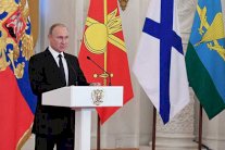 وفي موسكو يعلن بوتين انتصار جيشه في سوريا