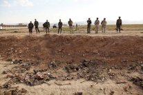 اكتشاف مقبرتين جماعيتين تضمان عشرات الجثث غرب الرقة