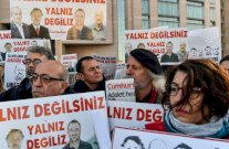 استئناف محاكمة صحافيي 