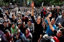 الحكومة الإيرانية لمواطنيها: لتجنب تجمعات مخالفة للقانون