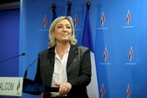 مارين لوبان تطلق حملتها الانتخابية لرئاسة فرنسا