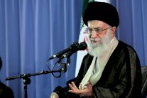 خامنئي: ترامب يكشف