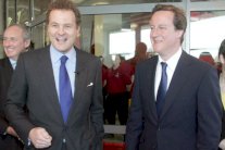 طلب كاميرون طرد رئيس تحرير دايلي مايل يجابه بالرفض