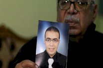 والد مهاجم اللوفر: أبنائي يكافحون الإرهاب في مصر
