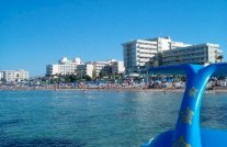 قاعدة قبرص البحرية لا تتسع لزورق اهدته سلطنة عمان إلى الجزيرة