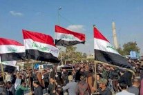 آلاف العراقيين شيعوا ضحايا تظاهرة الصدريين