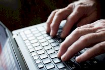 بريطانيا تتعرض الى عشرات الهجمات الالكترونية شهريًا