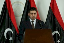 خليفة الغويل: سأعيد بناء مطار طرابلس