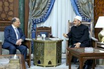 عون في الأزهر والكنيسة: مصر نموذج للتعايش بين الأديان