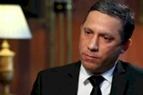 دبلوماسي فنزويلي يتهم بلاده بإصدار جوازات سفر لإرهابيين